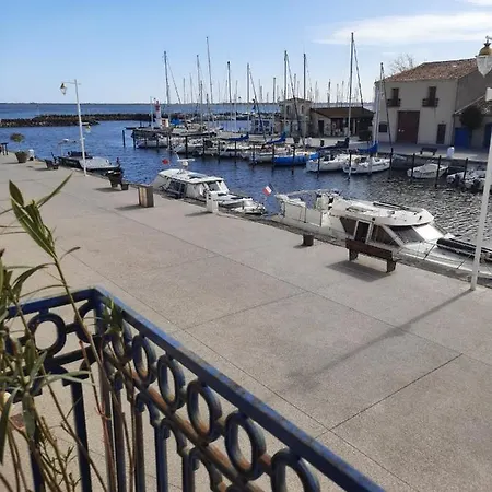 Apartment De Charme Sur Le Port De *